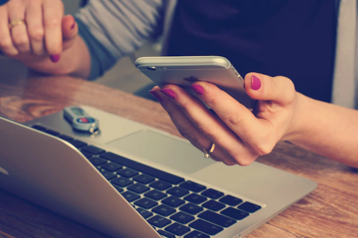 Réponse aux messages des voyageurs depuis un téléphone